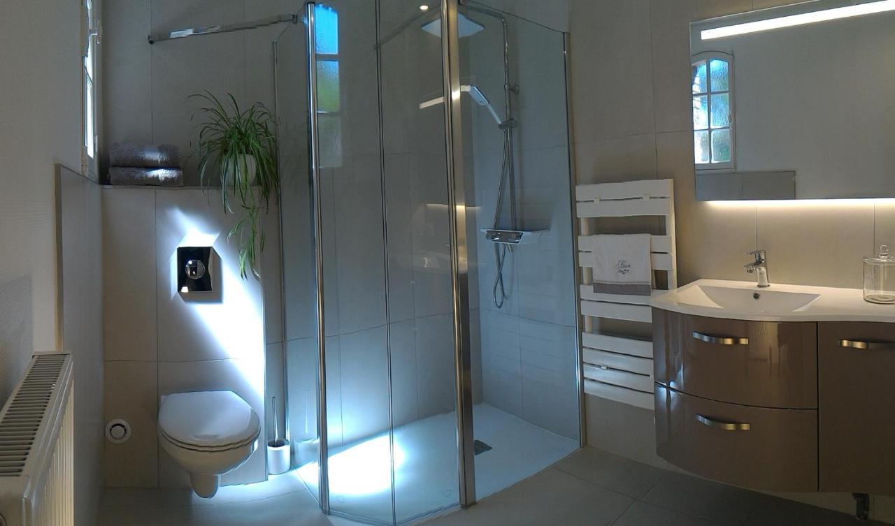 Au Fil De Troyes Bed & Breakfast 3*